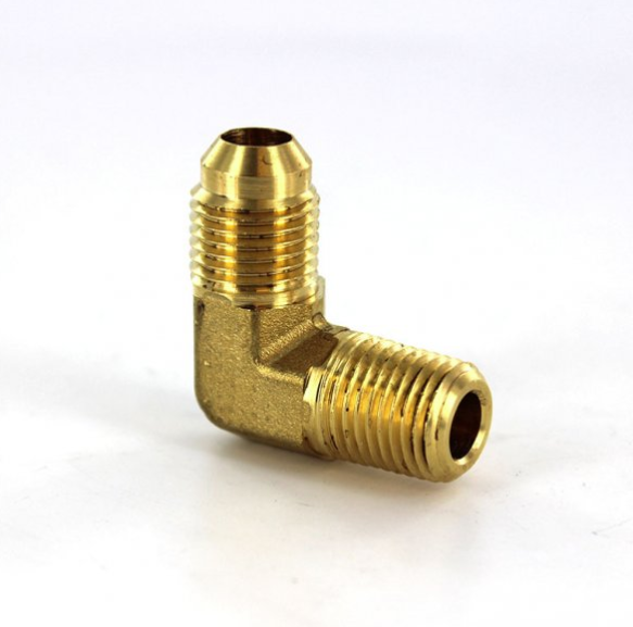 Adaptador codo 90 Parker de Bronce Macho JIC 37 Flare 1 1/2 pulg. X Macho NPT 1 1/2 pulg. (24 CTX-B)