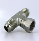 Adaptador Tee Parker de Acero Macho JIC 37 Flare de 1/4 pulg. X Macho JIC 37 Flare de 1/4 pulg. X Hembra JIC 37 Flare Giratoria de 1/4 pulg. al Centro