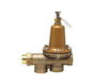 Valvula reductora de presion de agua sin plomo de 1 1/2 pulg. Marca WATTS. Modelo: LF25AUB-S-DU-Z3 1 1/2